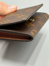 Load image into Gallery viewer, Louis Vuitton Monogram envelope cardholder snap