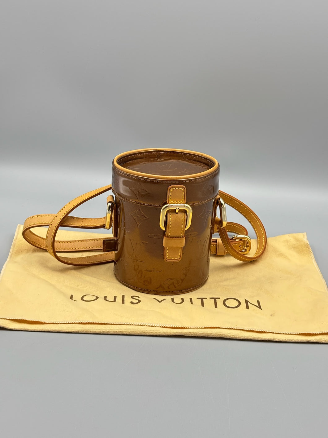 Louis Vuitton Astor Mini Vernis gold bucket bag