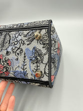 Load image into Gallery viewer, Christian Dior Lady D-Lite embroidered Medium tote with strap