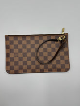 Load image into Gallery viewer, Louis Vuitton Neverfull MM ebene with pouch