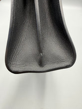 Load image into Gallery viewer, Louis Vuitton Noir Very tote with strap