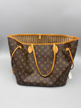 Load image into Gallery viewer, Louis Vuitton Neverfull MM monogram with pouch