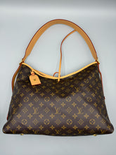 Load image into Gallery viewer, Louis Vuitton Carryall MM monogram with pouch