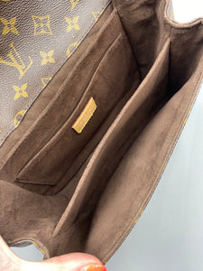 Louis Vuitton Pochette Metis monogram crossbody