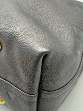 Load image into Gallery viewer, Louis Vuitton Carryall MM black monogram with pouch