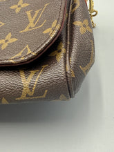 Load image into Gallery viewer, Louis Vuitton Favorite PM Monogram Crossbody with chain