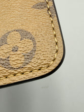 Load image into Gallery viewer, Louis Vuitton reverse monogram Marelle zip pouch