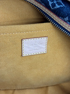 Louis Vuitton cabas denim striped tote with strap