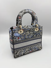 Load image into Gallery viewer, Christian Dior Lady D-Lite embroidered Medium tote with strap