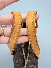 Load image into Gallery viewer, Louis Vuitton Spontini monogram crossbody bag