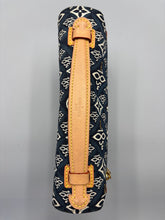 Load image into Gallery viewer, Louis Vuitton 1854 Blue Pochette Metis with strap