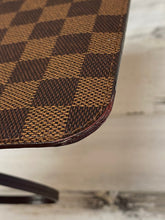 Load image into Gallery viewer, Louis Vuitton Neverfull MM ebene with pouch