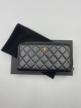 Load image into Gallery viewer, Chanel Black Quilted Lambskin Zippy wallet