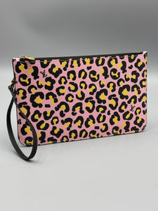 Louis Vuitton Wild at Heart Pink Neverfull pouch/wristlet