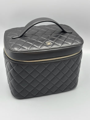 Chanel Caviar Quilted Large Vanity Pouch Black