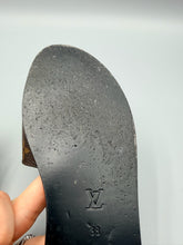 Load image into Gallery viewer, Louis Vuitton Leather Logo sandals - size 38