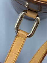 Load image into Gallery viewer, Louis Vuitton Astor Mini Vernis gold bucket bag