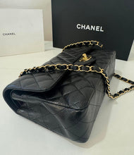 Load image into Gallery viewer, Chanel classic double flap medium caviar with GHW