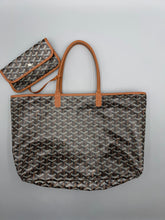 Load image into Gallery viewer, Goyard St Louis PM with pouch black and tan