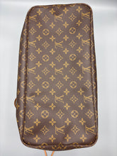 Load image into Gallery viewer, Louis Vuitton Neverfull GM monogram with pink interior