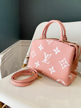 Load image into Gallery viewer, Louis Vuitton Petite Palais Bicolore with strap (discontinued color)