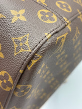 Load image into Gallery viewer, Louis Vuitton slouchy mm monogram
