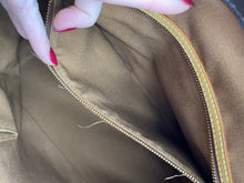 Load image into Gallery viewer, Louis Vuitton Cabas Mezzo monogram