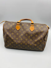 Load image into Gallery viewer, Louis Vuitton Speedy 35 monogram