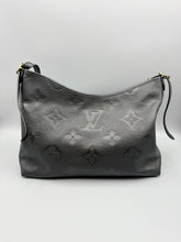 Load image into Gallery viewer, Louis Vuitton Carryall MM black monogram with pouch
