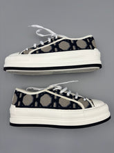 Load image into Gallery viewer, Dior Walk N Dior sneakers - size 38