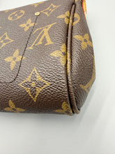 Load image into Gallery viewer, Louis Vuitton Favorite PM monogram crossbody with chain