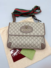 Load image into Gallery viewer, Gucci Large Supreme Neo GG print messenger bag