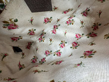 Load image into Gallery viewer, Gucci Supreme Neo GG print camera bag