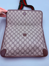 Load image into Gallery viewer, Gucci Large Supreme Neo GG print messenger bag