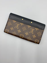 Load image into Gallery viewer, BUNDLE* Louis Vuitton Pallas MM with matching wallet