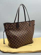 Load image into Gallery viewer, Louis Vuitton Neverfull MM ebene with pouch