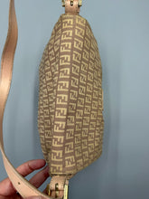 Load image into Gallery viewer, Fendi Large Mamma Baguette soft pink