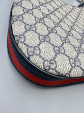 Load image into Gallery viewer, Gucci Medium Attache Shoulder bag / crossbody