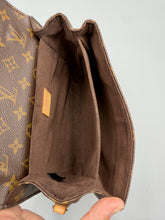 Load image into Gallery viewer, Louis Vuitton Pochette Metis monogram with strap
