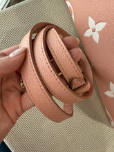Load image into Gallery viewer, Louis Vuitton Petite Palais Bicolore with strap (discontinued color)