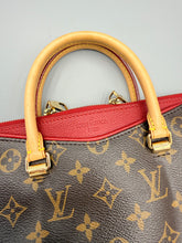 Load image into Gallery viewer, Louis Vuitton Pallas BB monogram with strap