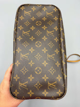 Load image into Gallery viewer, Louis Vuitton Lmt Ed V tote with teal and matching wallet