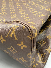 Load image into Gallery viewer, Louis Vuitton Neverfull GM monogram with pouch