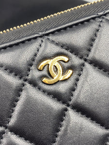 Chanel Black Quilted Lambskin Zippy wallet