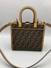 Load image into Gallery viewer, Fendi Sunshine Small FF tote with strap