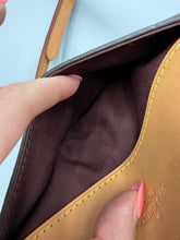 Load image into Gallery viewer, Louis Vuitton Mini Deauville monogram crossbody