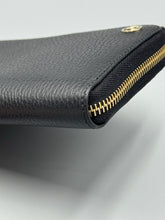 Load image into Gallery viewer, Gucci Black Interlocking Zippy long wallet