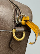 Load image into Gallery viewer, Gucci Supreme Neo GG print camera bag