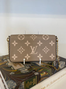 Louis Vuitton Felicie Bicolore dove with inserts