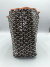 Load image into Gallery viewer, Goyard St Louis PM with pouch black and tan